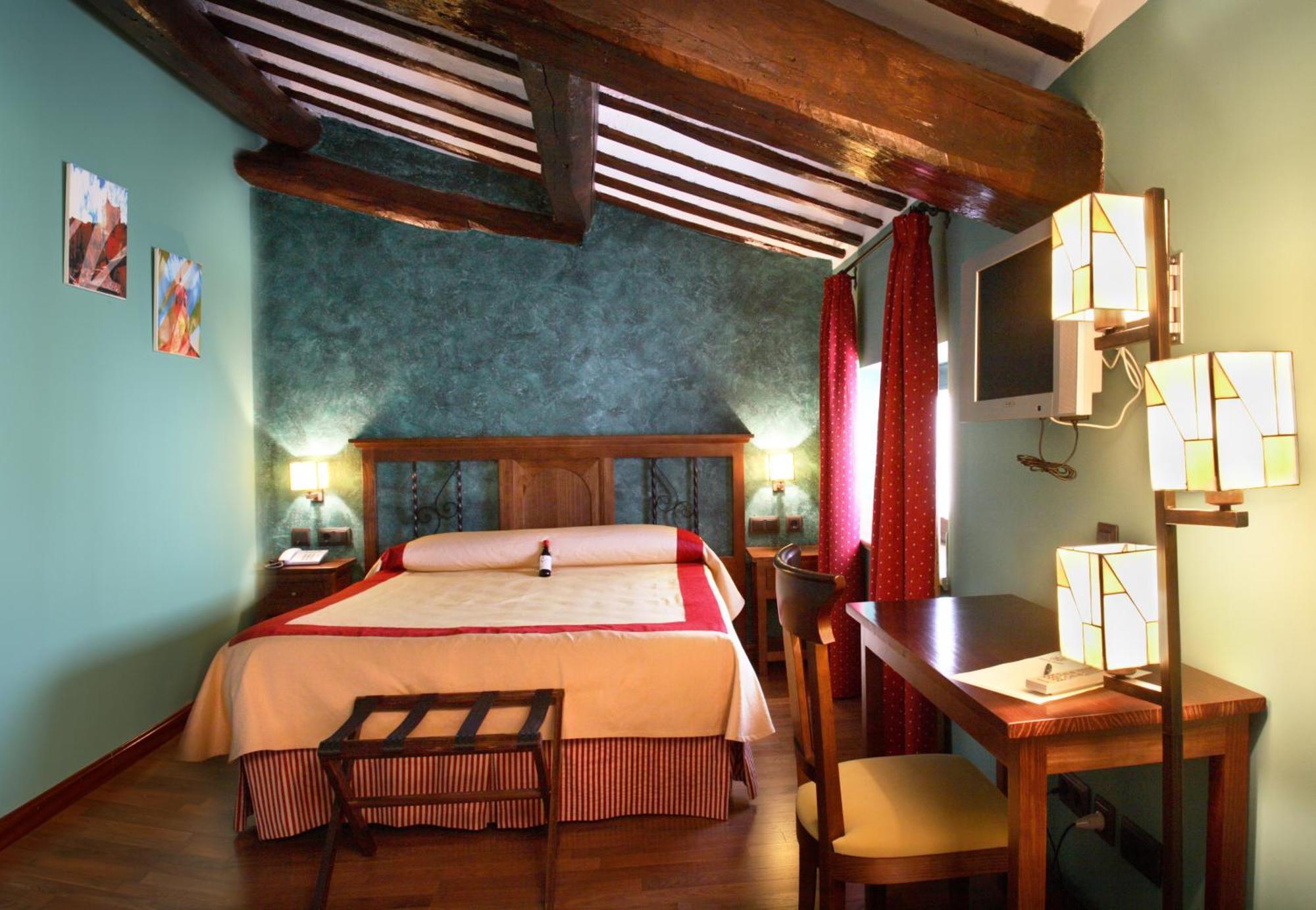 Hotel Duques De Нахера Екстер'єр фото